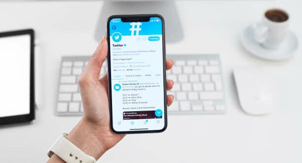 X (Twitter) content strategy illustration